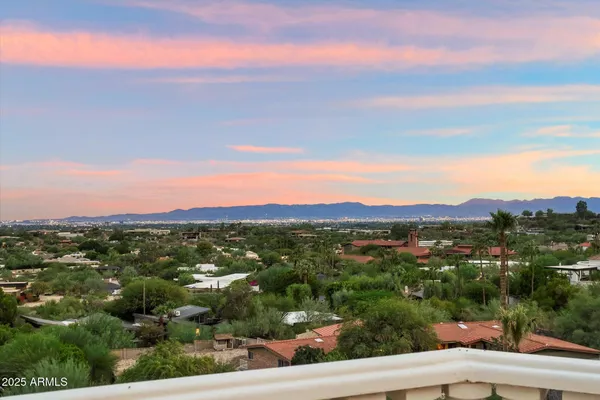 $8,800,000 | 6827 North Highlands Drive, Paradise Valley, AZ 85253