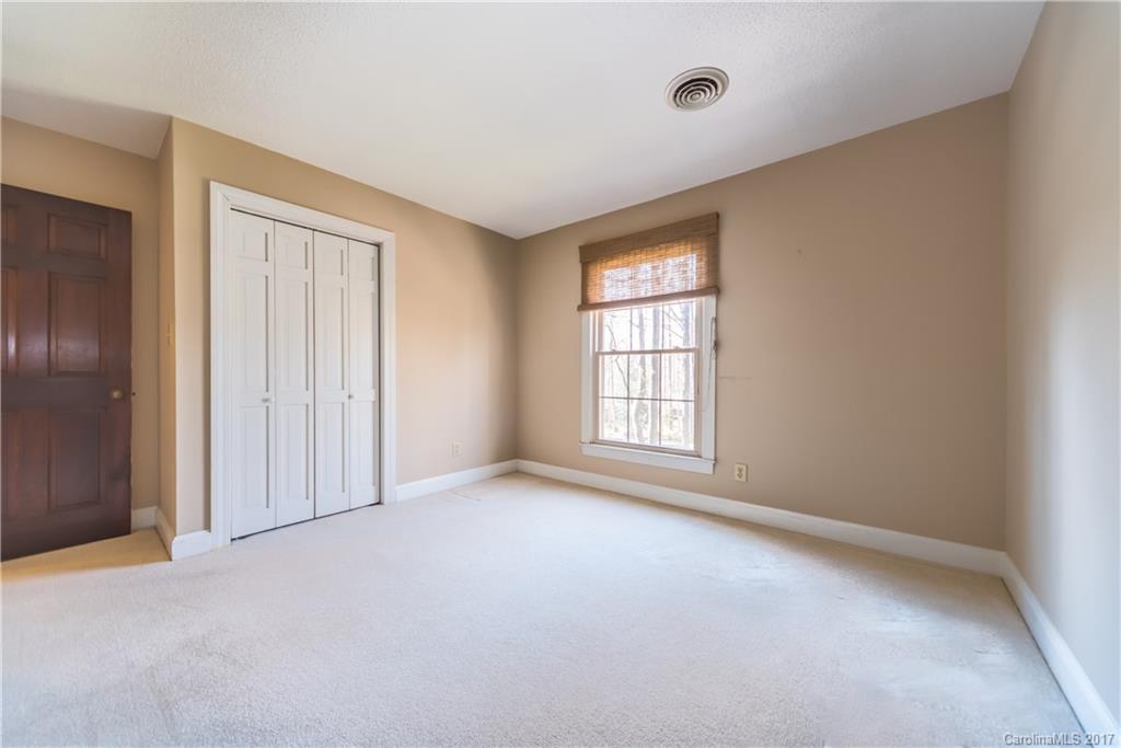 27 Fairway Ridge Lake Wylie, SC 29710 - Photo 18 of 24 Gallery Image 18