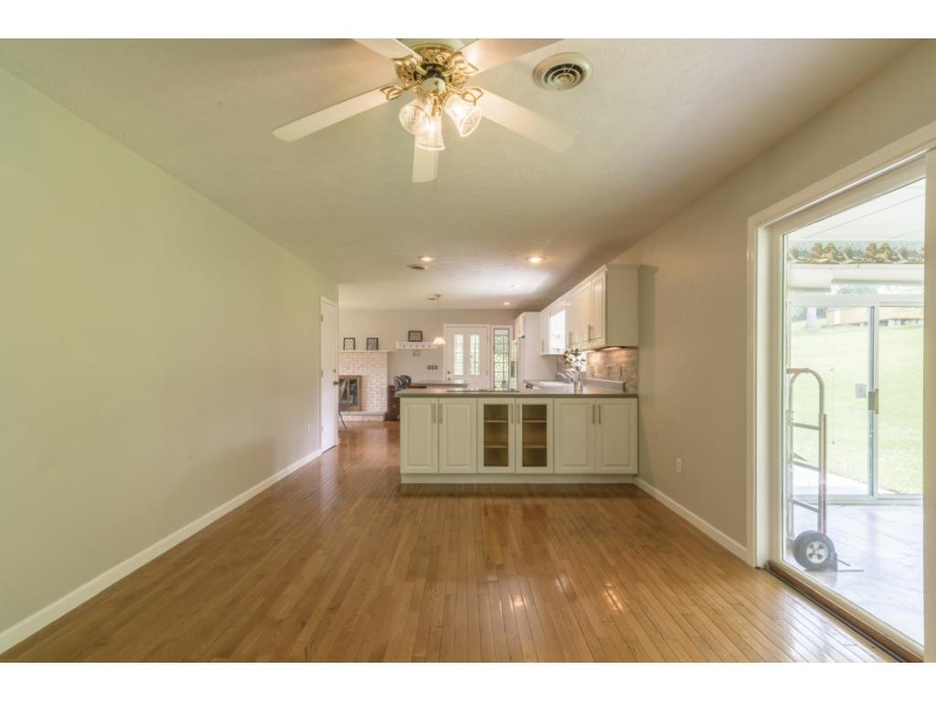 20474 Blue Spruce Road Bristol, VA 24202 - Photo 10 of 22 Photo 10