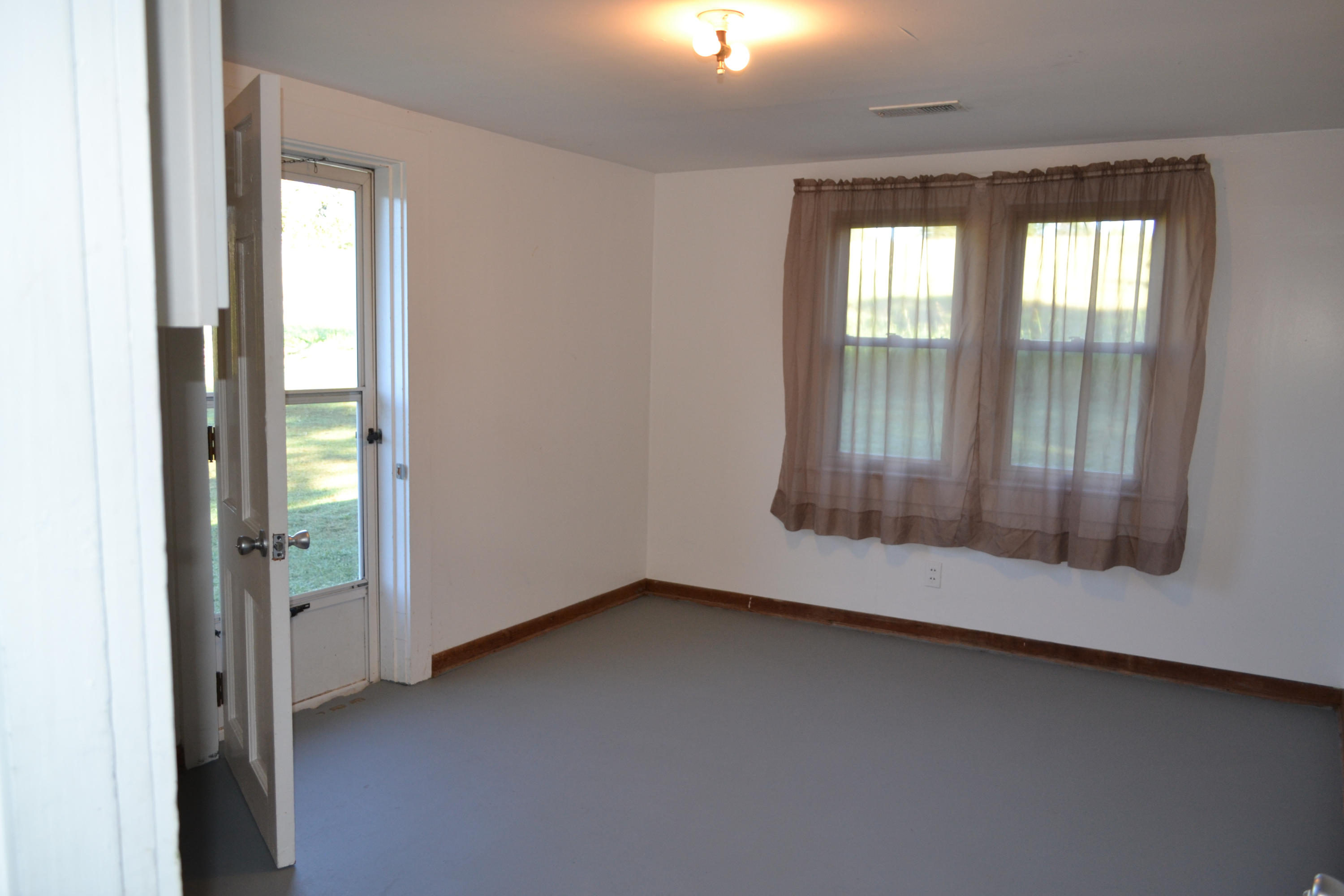 2802 Ellejoy Road Walland, TN 37886 - Photo 13 of 21 Laundry Room