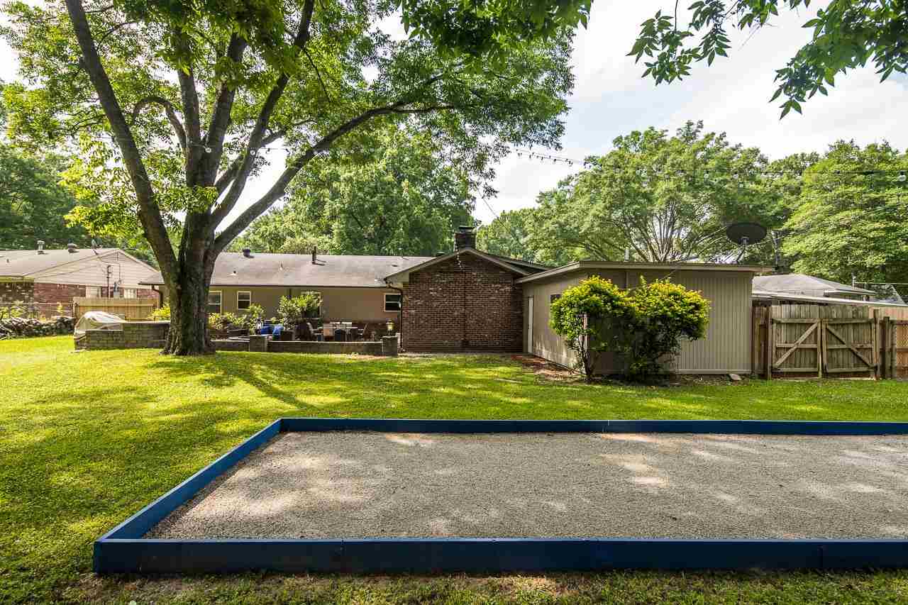 1057 Dearing Road Memphis, TN 38117 - Photo 25 of 25 This backyard is a Colonial Acres oasis!