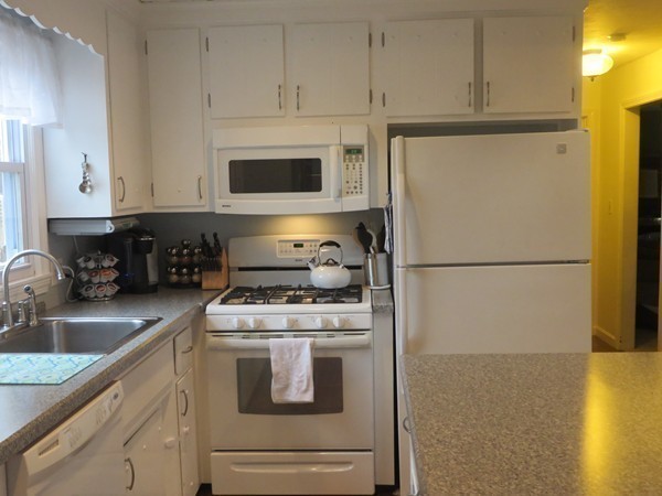 166 Boston Road Chelmsford, MA 01824 - Photo 9 of 20
