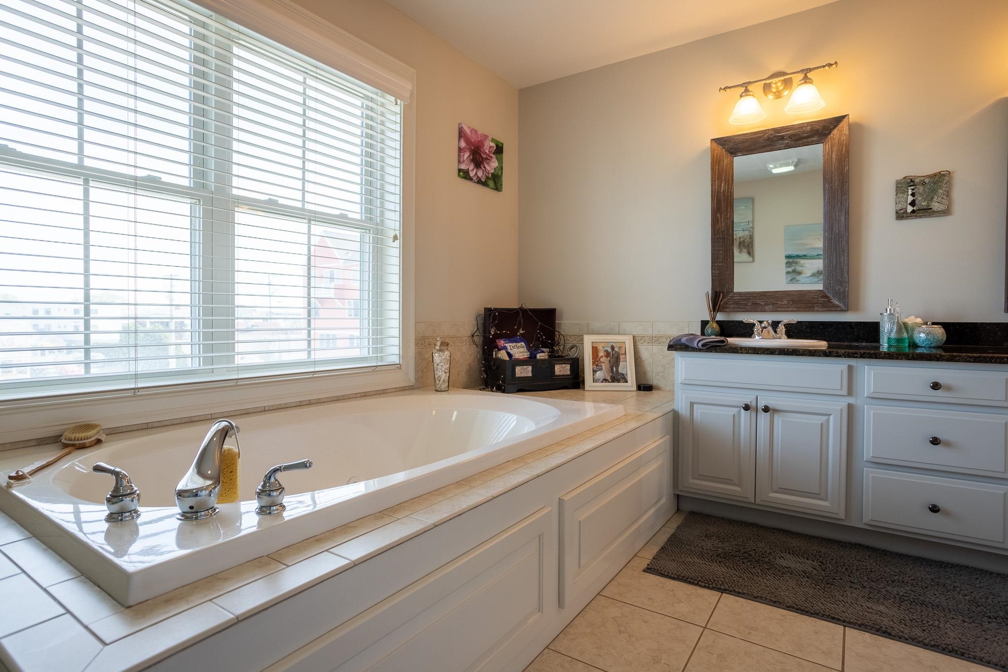 24 Harbor Road, Unit 20 Hampton, NH 03842 - Photo 19 of 40