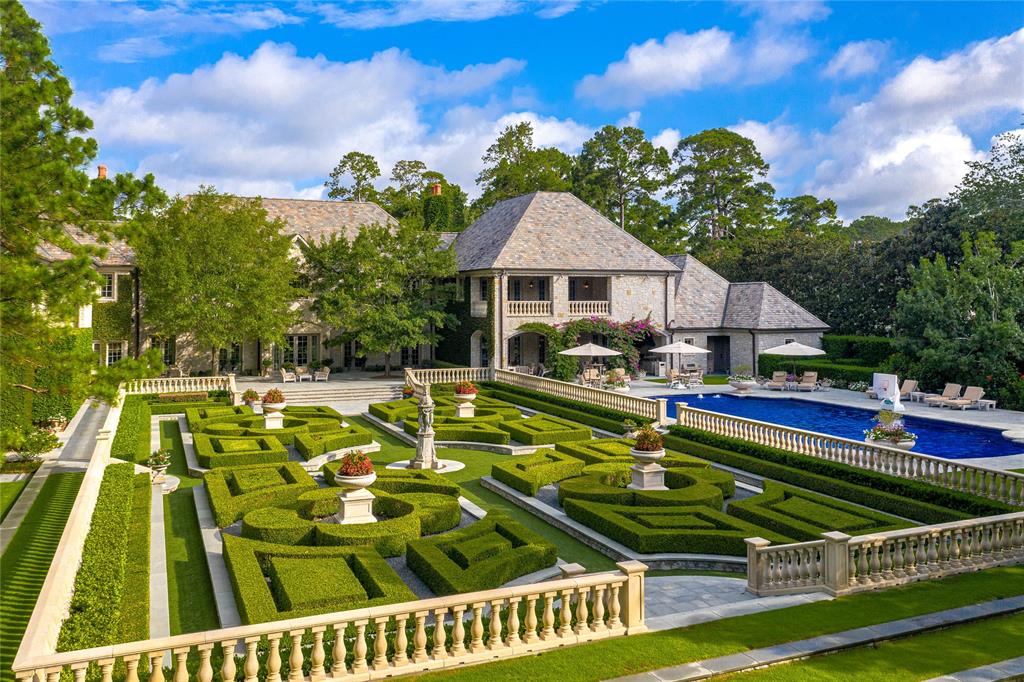 120 Carnarvon Drive, Houston, TX 77024 Compass