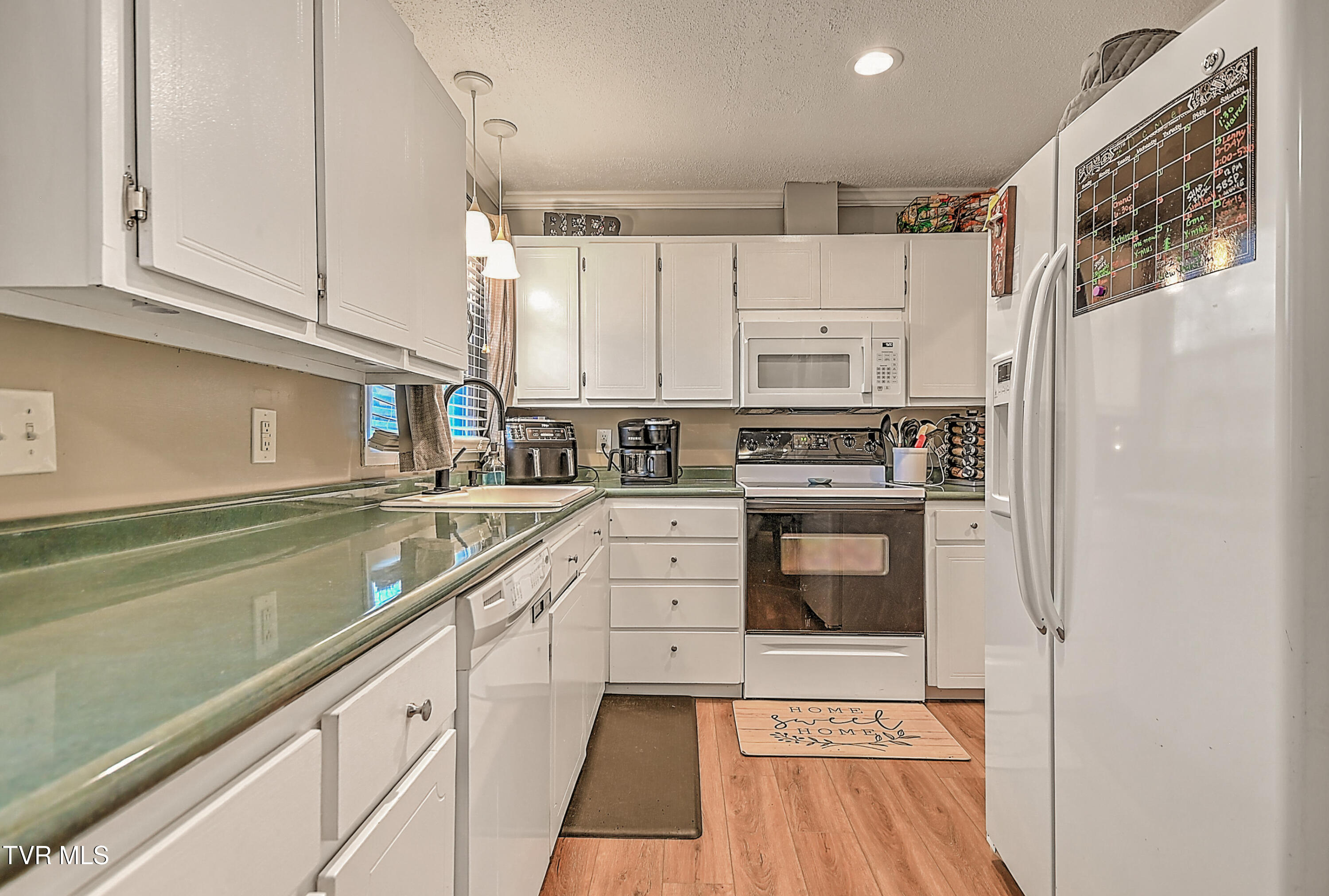 2001 Indian Ridge Road Johnson City, TN 37604 - Photo 11 of 36 2001 Indian Ridge MD-17