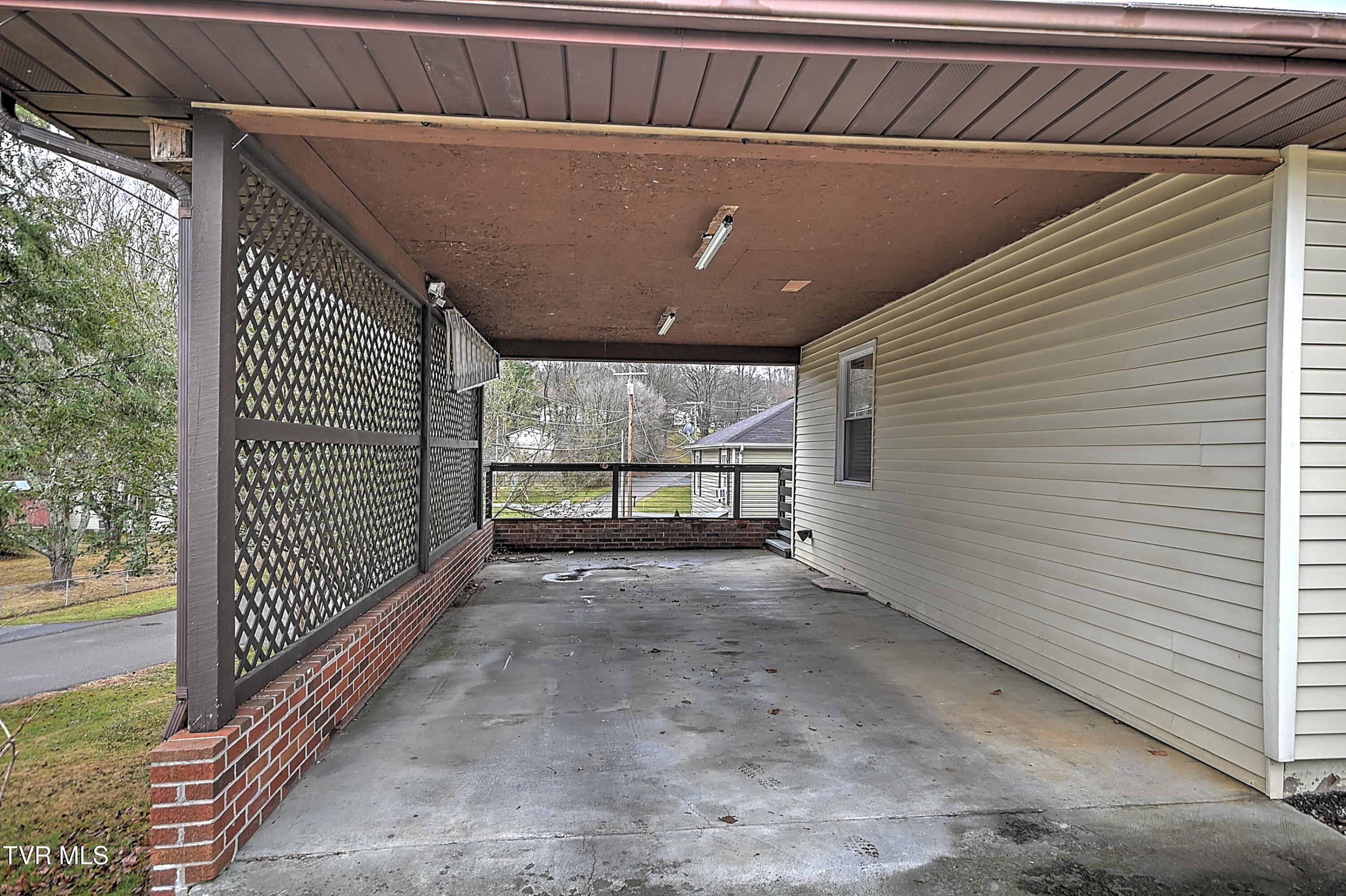 2001 Indian Ridge Road Johnson City, TN 37604 - Photo 36 of 36 2001 Indian Ridge MD-37