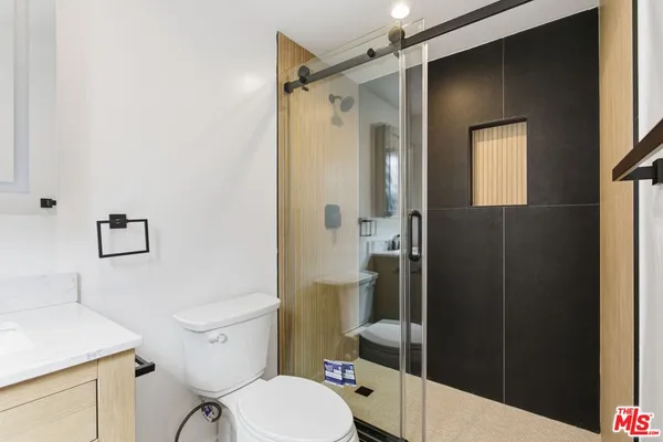 $3,495 | 11671 Chandler Boulevard, Valley Village, CA 91601