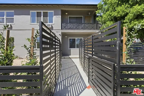 $3,495 | 11671 Chandler Boulevard, Valley Village, CA 91601