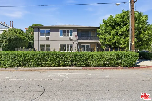 $3,495 | 11671 Chandler Boulevard, Valley Village, CA 91601