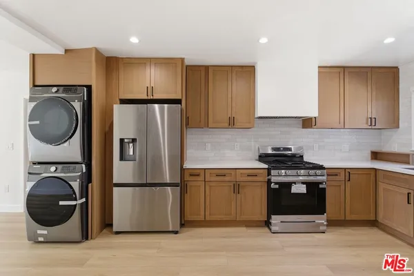 $3,495 | 11671 Chandler Boulevard, Valley Village, CA 91601