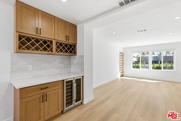 $3,495 | 11671 Chandler Boulevard, Valley Village, CA 91601