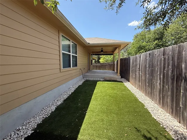 $1,995 | 206 Anacua Loop, Manchaca, TX 78652