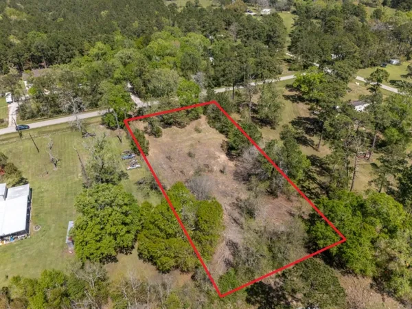 $75,000 | 736 County Road 112, Devers, TX 77538