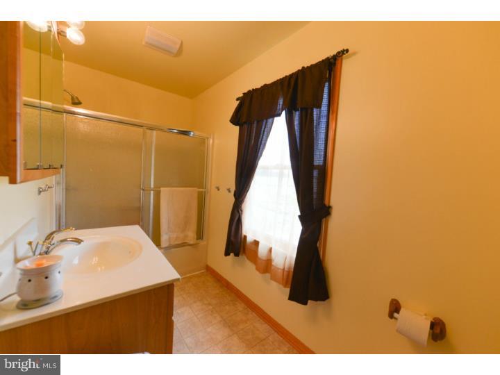 83 Dartmouth Road Pennsville, NJ 08070 - Photo 15 of 23 Bathroom