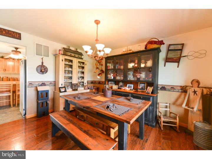 83 Dartmouth Road Pennsville, NJ 08070 - Photo 10 of 23 Dining Room