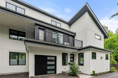 $1,895,000 | 1242-1244 Beacon Street, Unit 1242, Waban, MA 02468