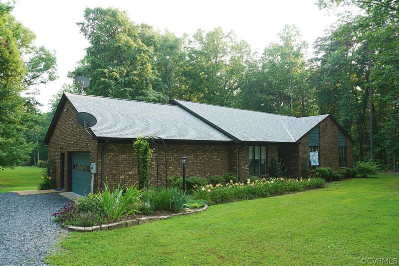 23 Morningside Road Cartersville, VA 23027 - Photo 1 of 22 Gallery Image 1