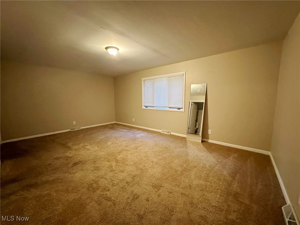 2195 Reeves Road Northeast Warren, OH 44483 - Photo 6 of 11 Gallery Image 6