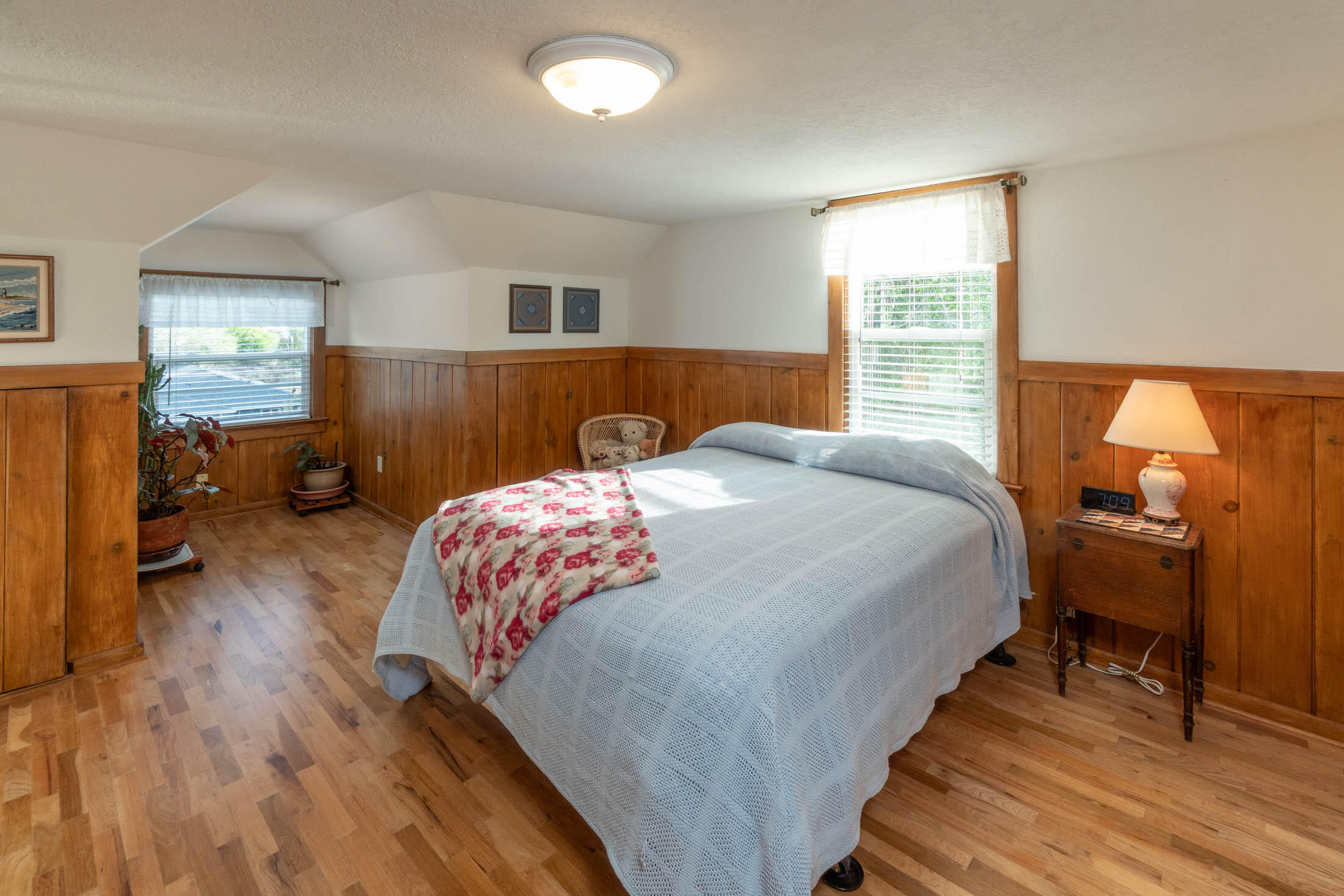1937 Northeast Laughlin Road Prineville, OR 97754 - Photo 21 of 42 2nd Bedroom 3rd Level
