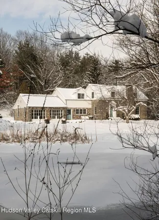 a view of a large white house