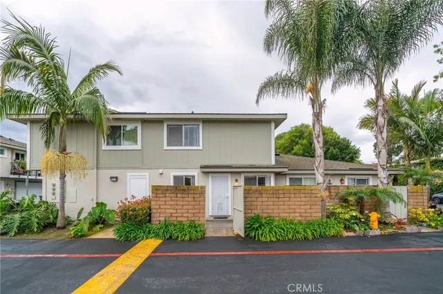 $2,850 | 16385 De Anza Circle, Unit C159, Huntington Beach, CA 92649
