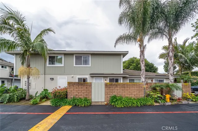 $2,850 | 16385 De Anza Circle, Unit C159, Huntington Beach, CA 92649