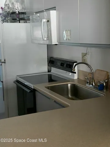 $255,000 | 870 Cross Lake Drive, Melbourne, FL 32901