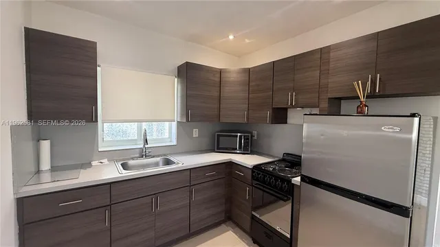 $1,600 | 560 Northeast 67th Street, Unit 4, Miami, FL 33138