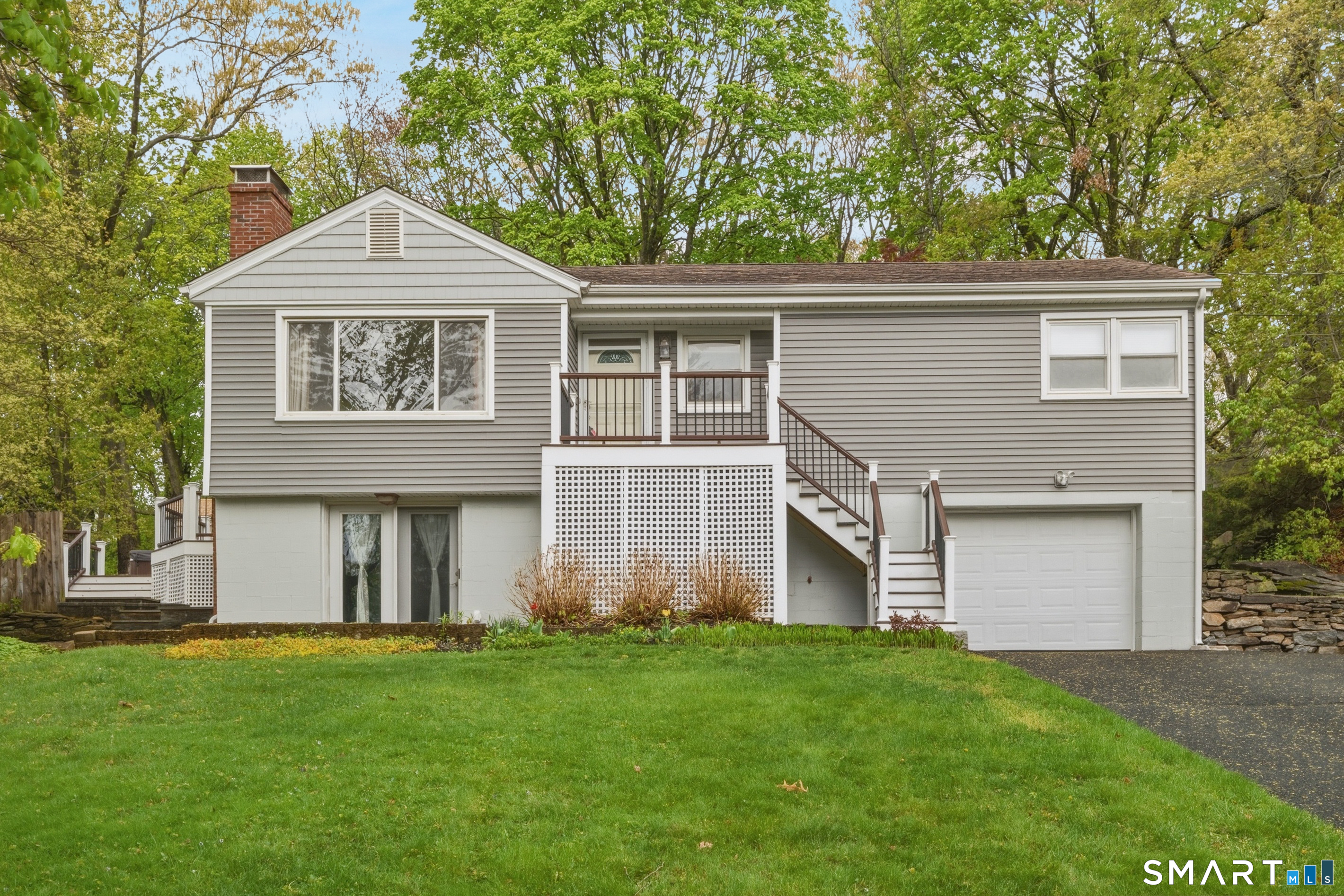 9 Round Hill Road Trumbull, CT 06611 - Photo 1 of 1