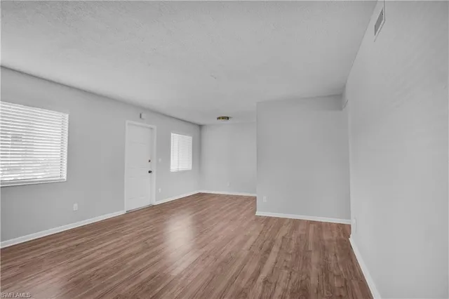 $1,700 | 4617 Bayshore Drive, Unit H2, Naples, FL 34112