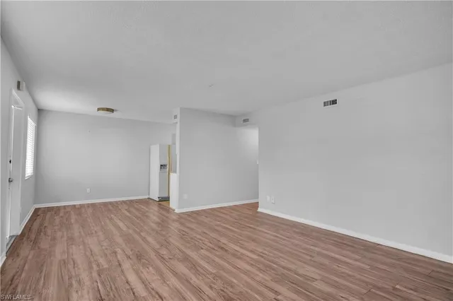 $1,700 | 4617 Bayshore Drive, Unit H2, Naples, FL 34112