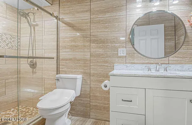 $289,800 | 138 North Douglas Avenue, Rockwood, TN 37854