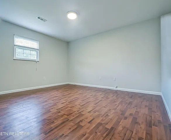 $289,800 | 138 North Douglas Avenue, Rockwood, TN 37854