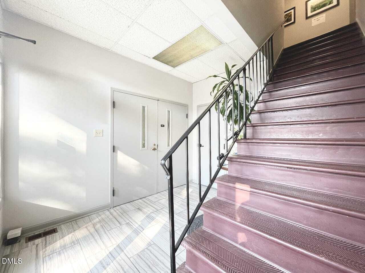 901 Kildaire Farm Road, Unit D1 Cary, NC 27511 - Photo 4 of 13 a view of entryway