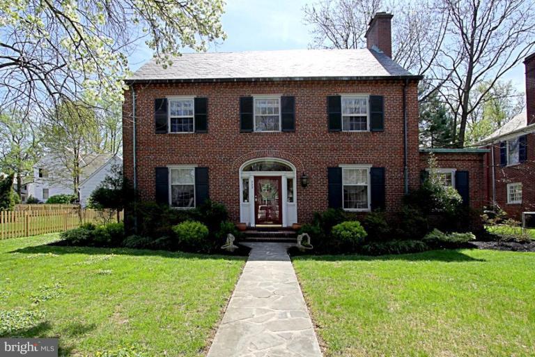 323 St Dunstans Road Baltimore, MD 21212 - Photo 1 of 30 Exterior (Main)