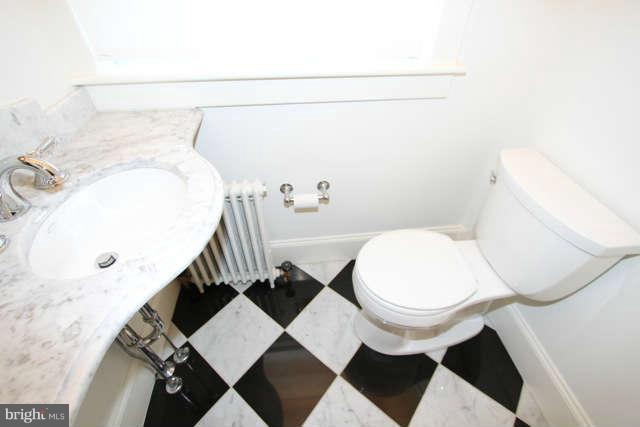 323 St Dunstans Road Baltimore, MD 21212 - Photo 12 of 30 Bath