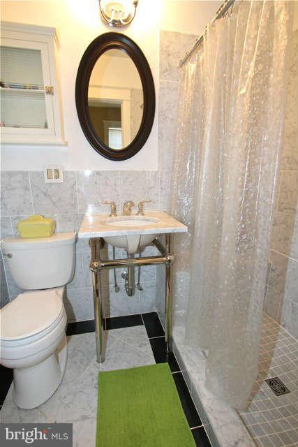 323 St Dunstans Road Baltimore, MD 21212 - Photo 26 of 30 Bath (Master)