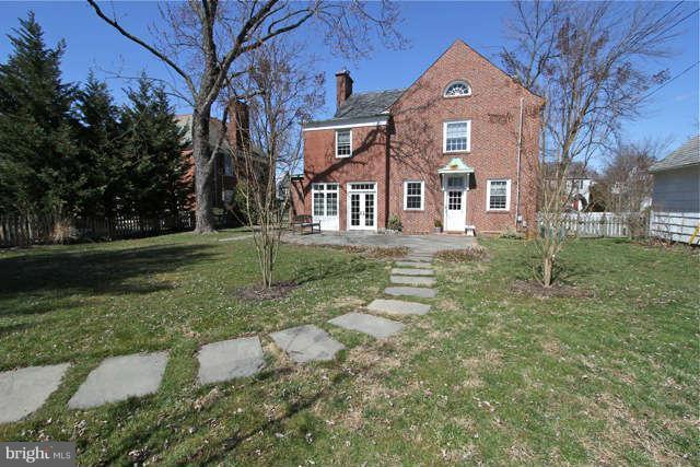 323 St Dunstans Road Baltimore, MD 21212 - Photo 27 of 30 Exterior (Rear)