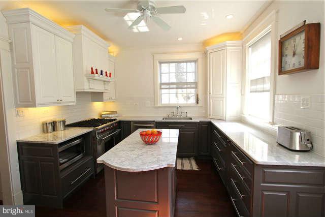 323 St Dunstans Road Baltimore, MD 21212 - Photo 8 of 30 Kitchen