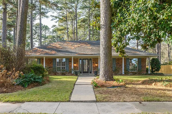 $399,900 | 720 Cobblestone Drive, Shreveport, LA 71106