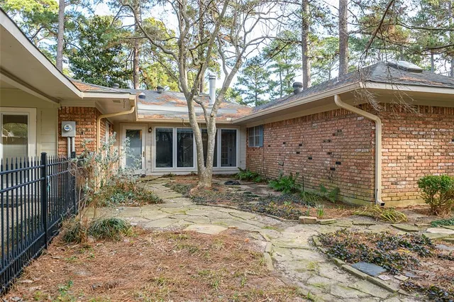 $415,000 | 720 Cobblestone Drive, Shreveport, LA 71106