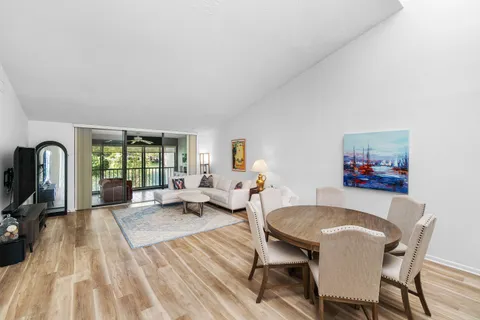 $159,900 | 61 Eastgate Drive, Unit D, Boynton Beach, FL 33436