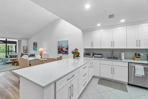 $159,900 | 61 Eastgate Drive, Unit D, Boynton Beach, FL 33436
