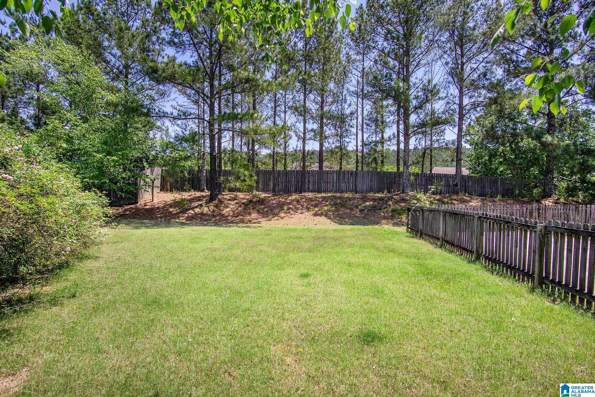 109 Bell Circle Alabaster, AL 35007 - Photo 3 of 30 Gallery Image 3