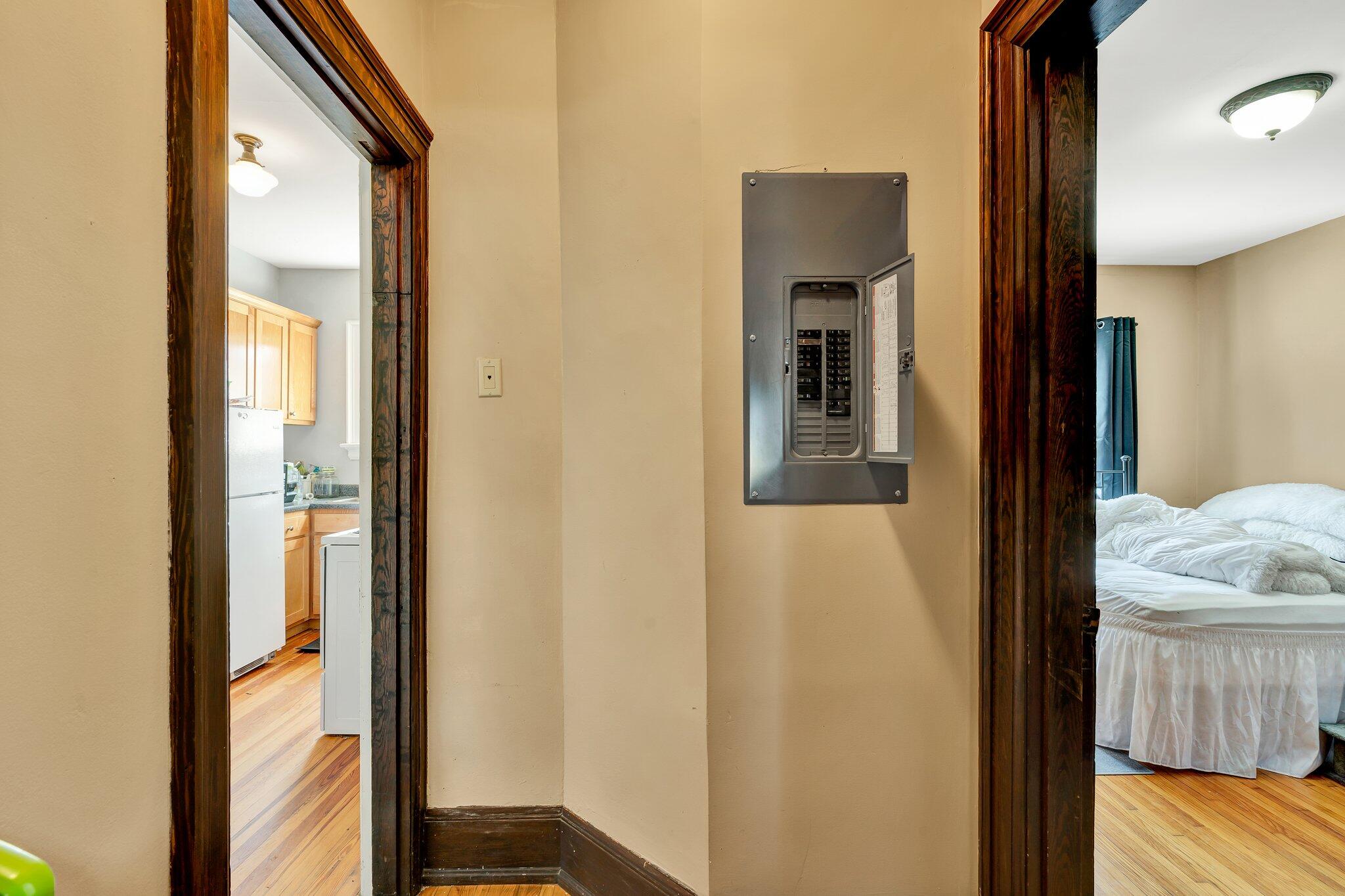 1400 Duncan Avenue, Unit 6 Chattanooga, TN 37404 - Photo 8 of 20 19-web-or-mls-DSC00862