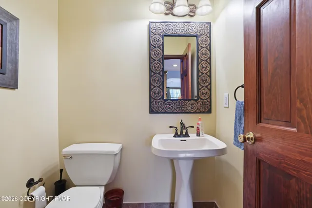 $1,599,000 | 118 Chris Ali State Place, East Stroudsburg, PA 18302