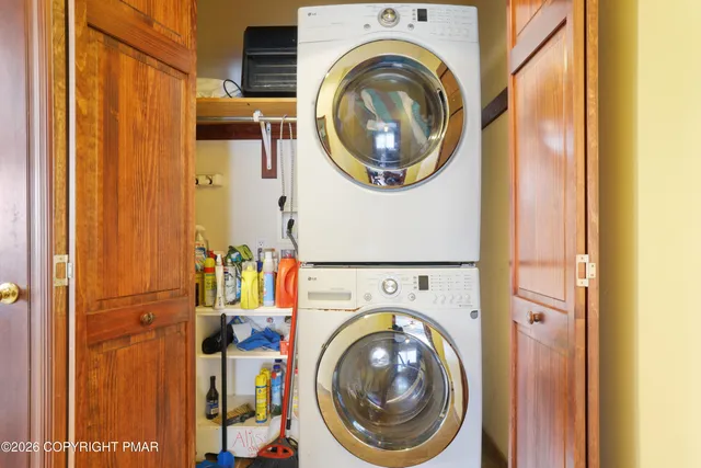 $1,599,000 | 118 Chris Ali State Place, East Stroudsburg, PA 18302