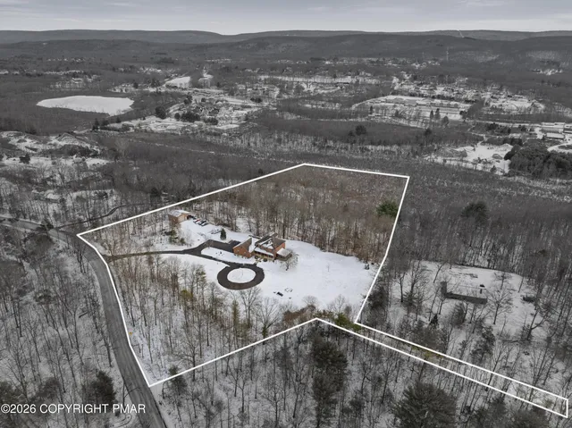 $1,599,000 | 118 Chris Ali State Place, East Stroudsburg, PA 18302