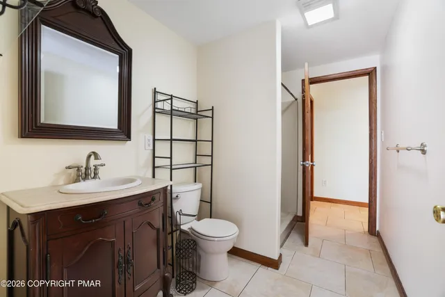 $1,599,000 | 118 Chris Ali State Place, East Stroudsburg, PA 18302