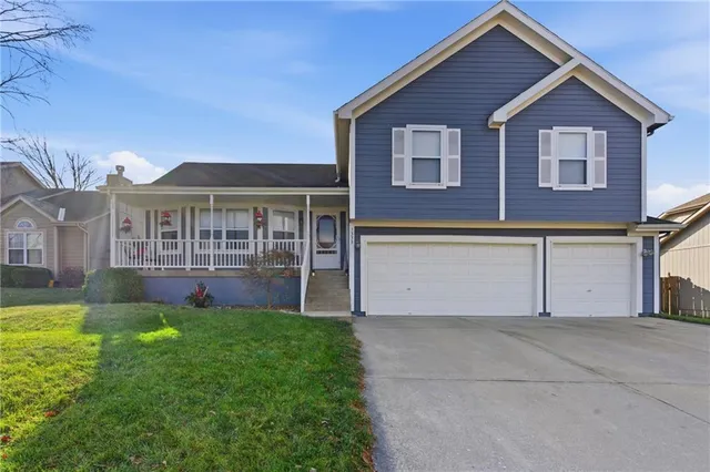 $400,000 | 1333 Southeast 12 Terrace, Lee's Summit, MO 64081